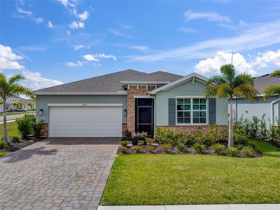 For Sale: $405,000 (3 beds, 2 baths, 1816 Square Feet)