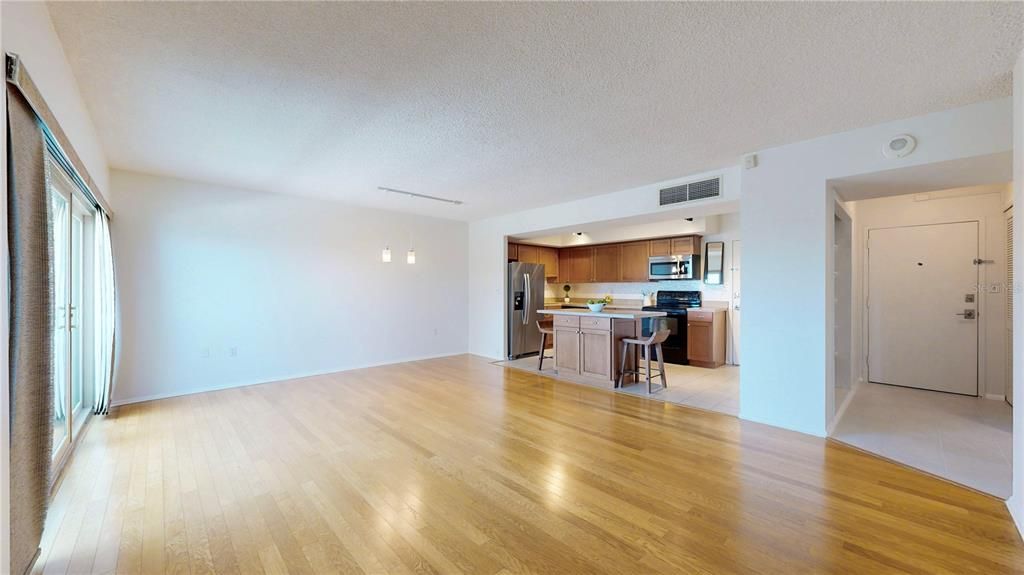 В аренду: $2,350 (1 спален, 1 ванн, 840 Квадратных фут)
