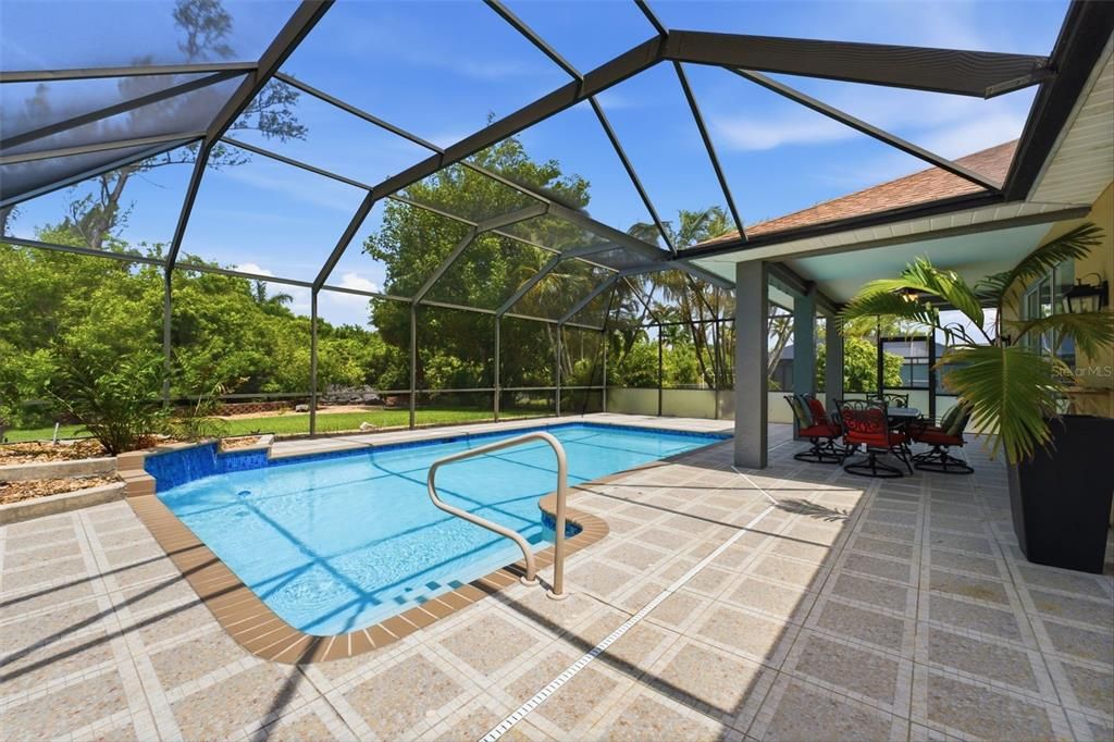 На продажу: $425,000 (3 спален, 2 ванн, 1795 Квадратных фут)