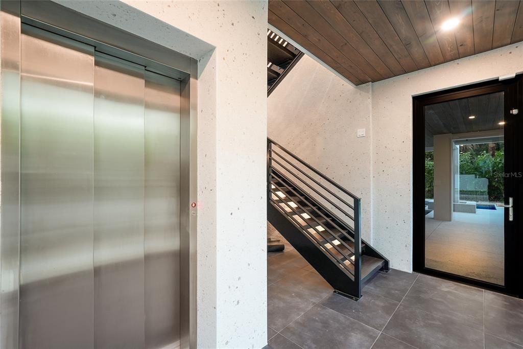 En Venta: $5,750,000 (5 camas, 5 baños, 4191 Pies cuadrados)