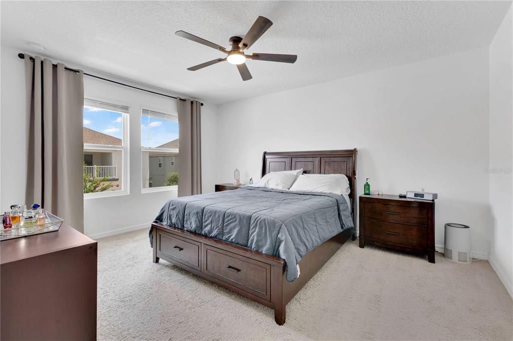 En Venta: $389,900 (3 camas, 2 baños, 1516 Pies cuadrados)