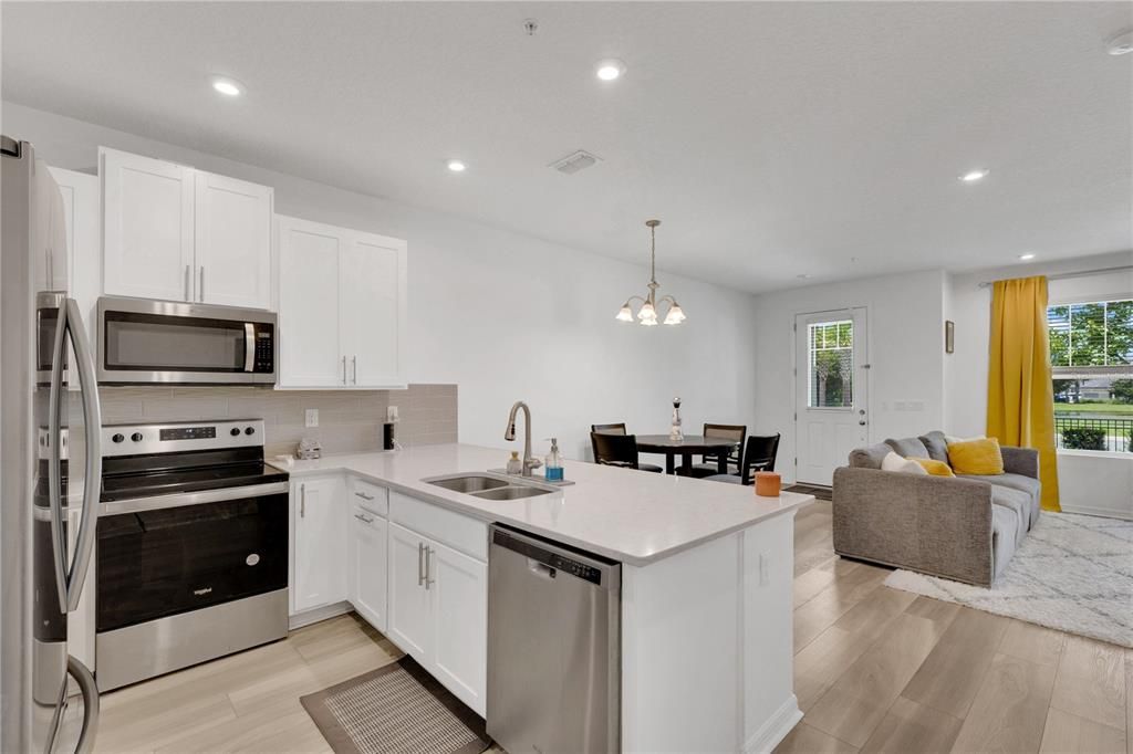 En Venta: $389,900 (3 camas, 2 baños, 1516 Pies cuadrados)