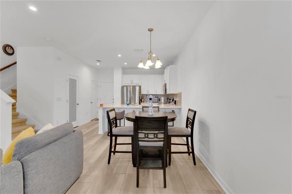 En Venta: $389,900 (3 camas, 2 baños, 1516 Pies cuadrados)