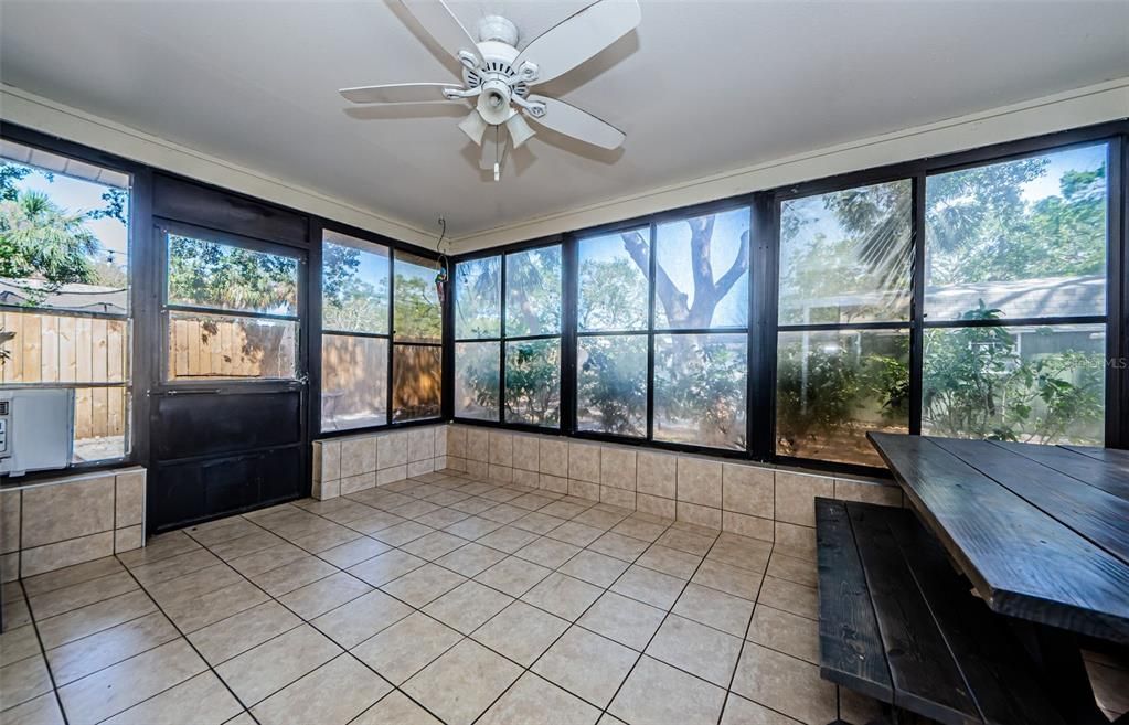 En Venta: $449,000 (2 camas, 2 baños, 1196 Pies cuadrados)
