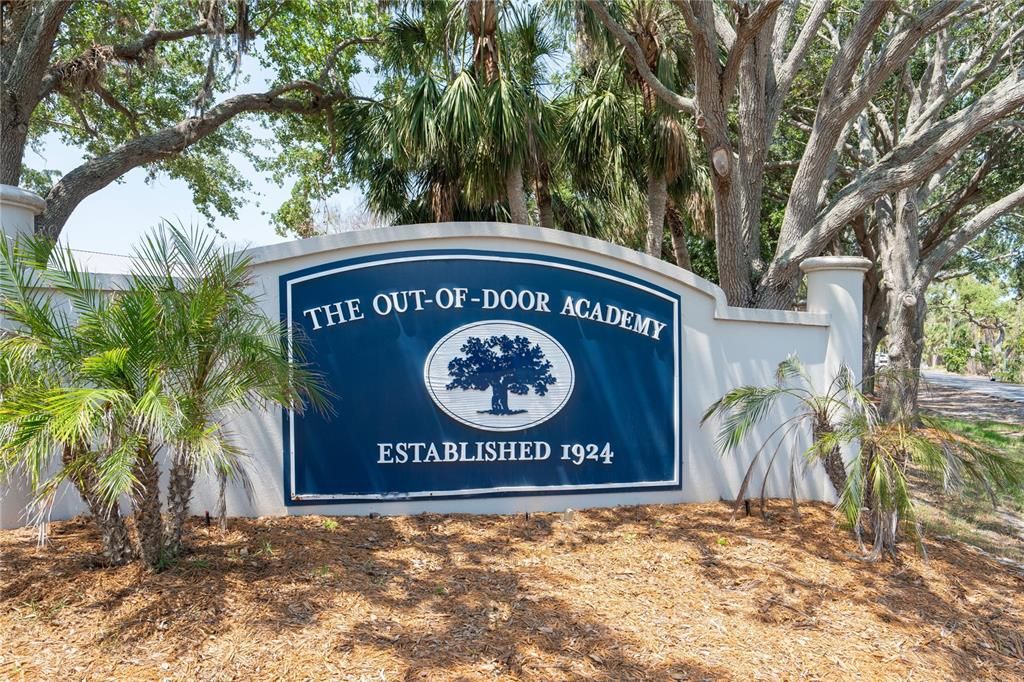 For Sale: $1,150,000 (4 beds, 3 baths, 2165 Square Feet)