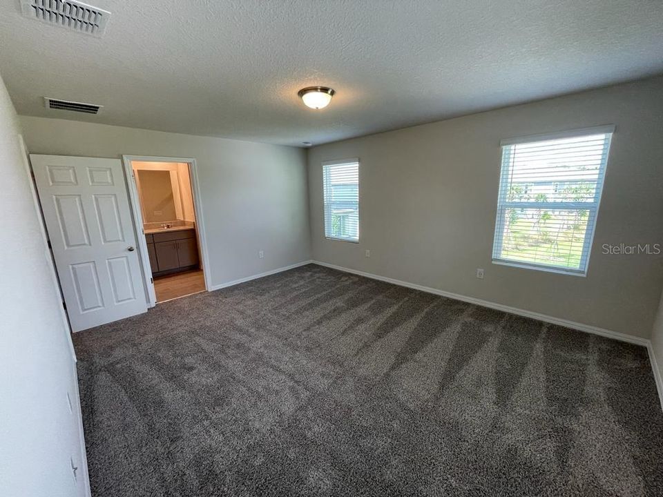 В аренду: $2,000 (3 спален, 2 ванн, 1566 Квадратных фут)