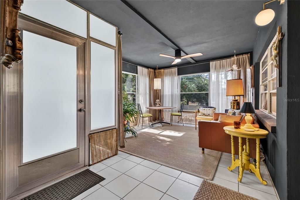 En Venta: $225,000 (2 camas, 2 baños, 1208 Pies cuadrados)