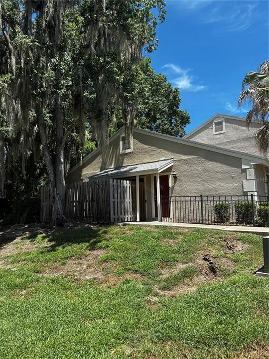 For Sale: $149,900 (3 beds, 2 baths, 1078 Square Feet)