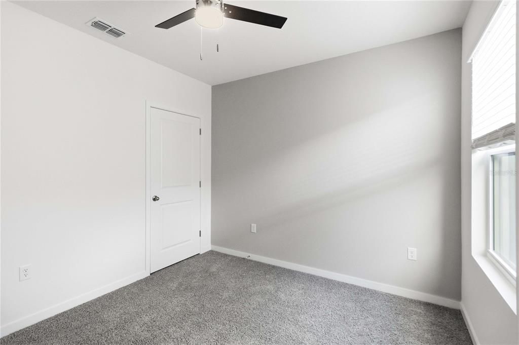 For Sale: $425,000 (4 beds, 2 baths, 1828 Square Feet)