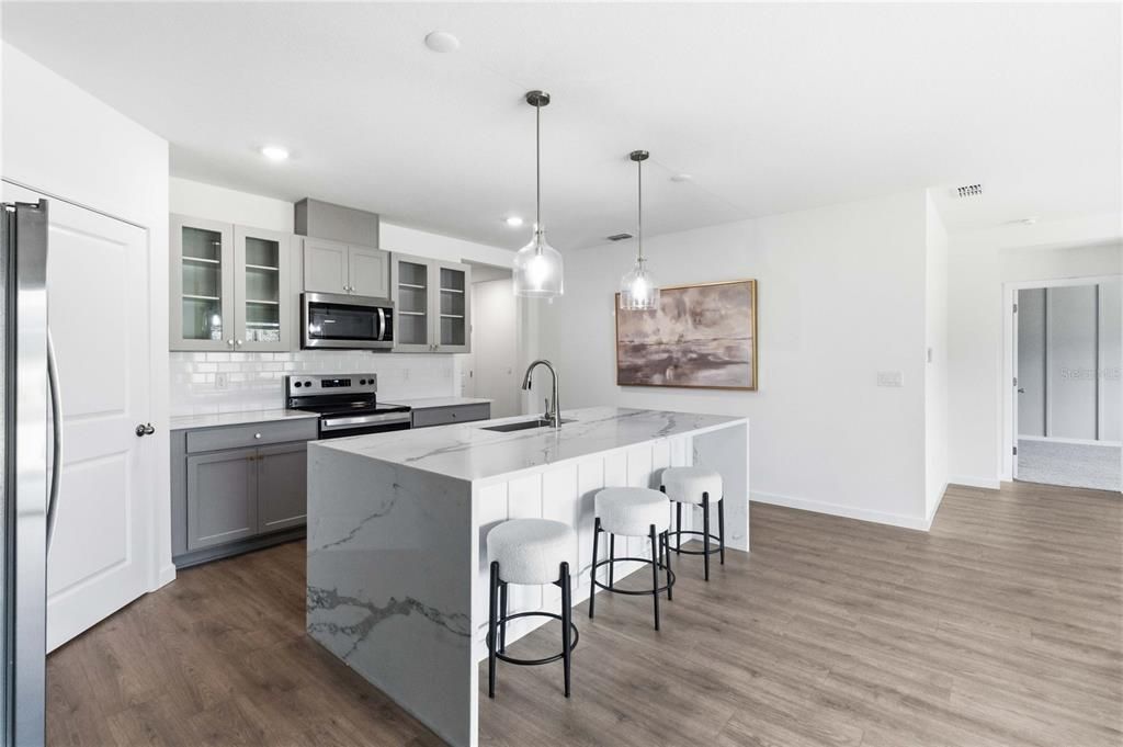 For Sale: $425,000 (4 beds, 2 baths, 1828 Square Feet)