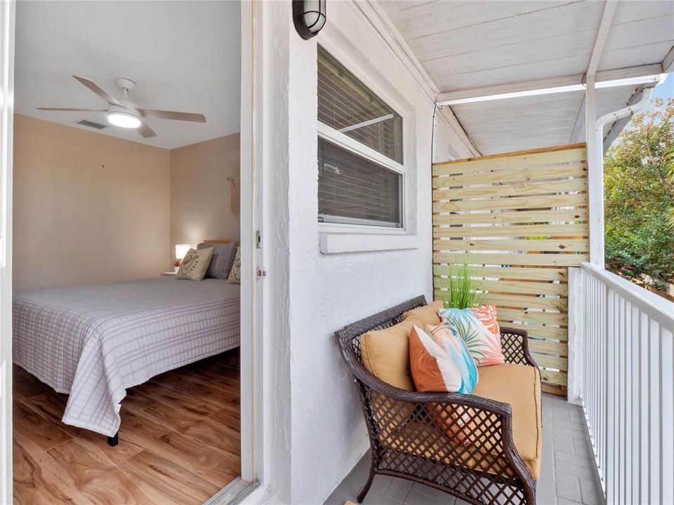 En Venta: $325,000 (2 camas, 2 baños, 936 Pies cuadrados)