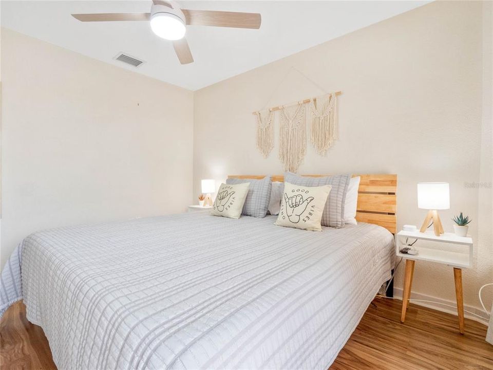 En Venta: $325,000 (2 camas, 2 baños, 936 Pies cuadrados)