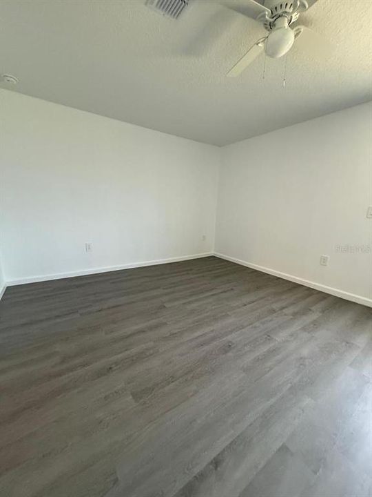 В аренду: $1,850 (3 спален, 2 ванн, 1060 Квадратных фут)