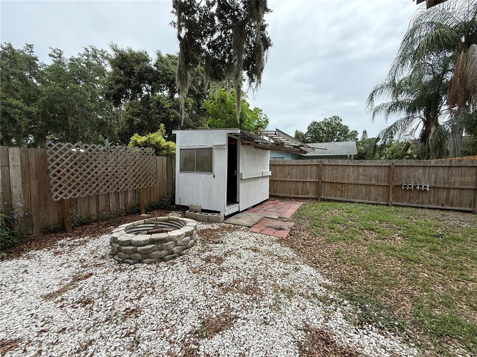 For Sale: $278,900 (3 beds, 2 baths, 1200 Square Feet)