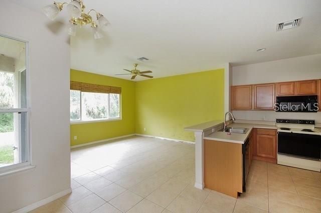 В аренду: $2,995 (4 спален, 2 ванн, 2770 Квадратных фут)