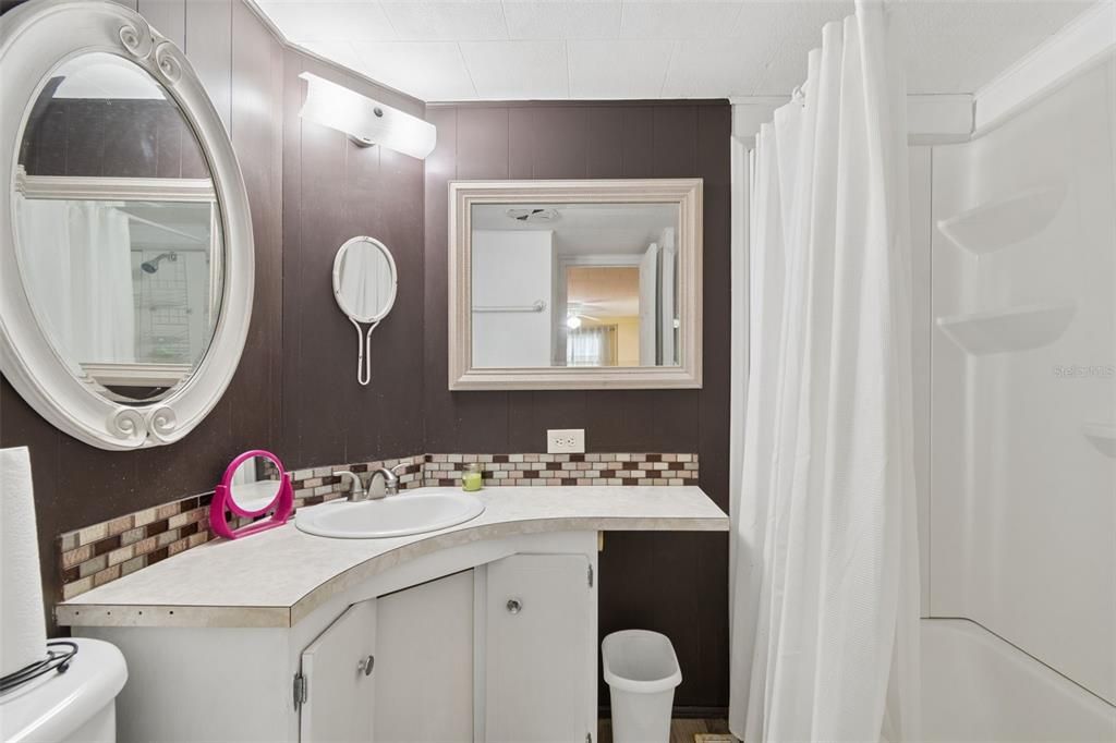 На продажу: $129,000 (2 спален, 2 ванн, 960 Квадратных фут)