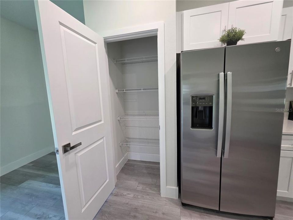 For Rent: $1,550 (3 beds, 2 baths, 1321 Square Feet)