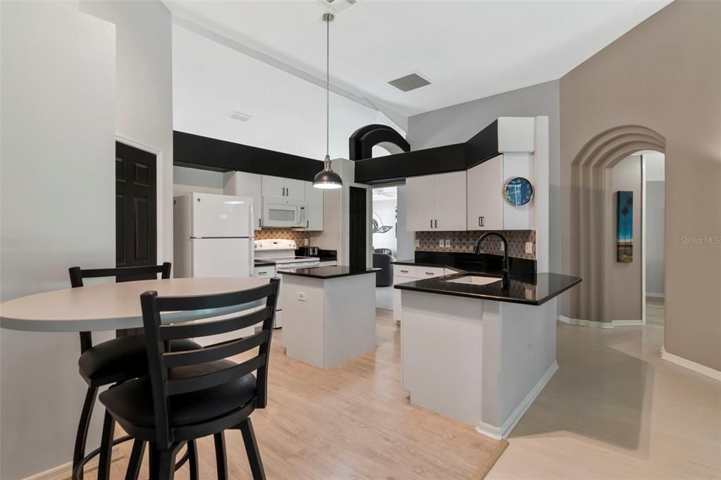 En Venta: $420,000 (2 camas, 2 baños, 1771 Pies cuadrados)