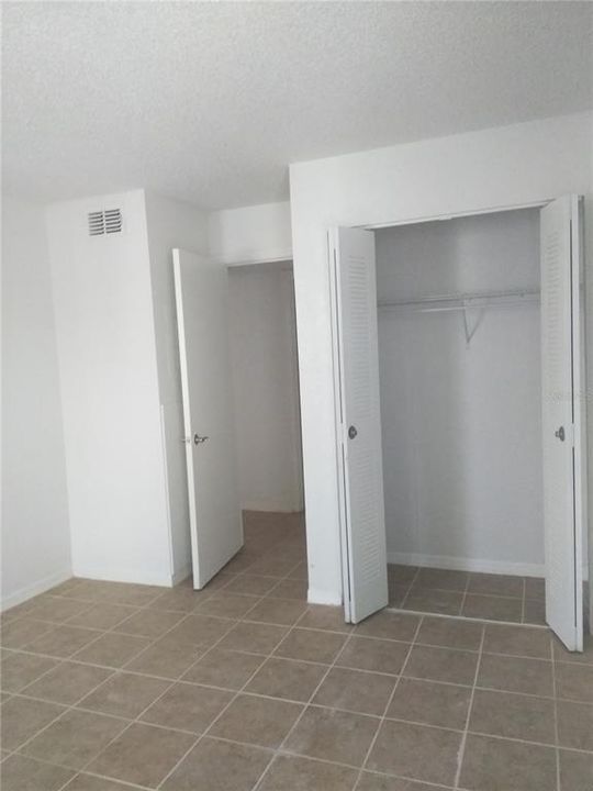 For Rent: $1,650 (2 beds, 1 baths, 919 Square Feet)