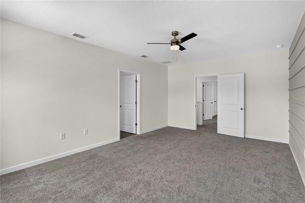 For Sale: $469,000 (5 beds, 3 baths, 2601 Square Feet)
