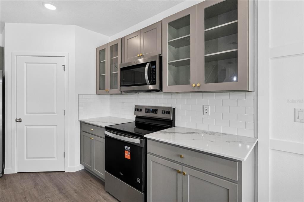 For Sale: $469,000 (5 beds, 3 baths, 2601 Square Feet)