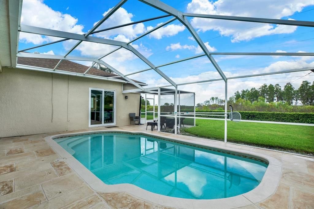 En Venta: $569,900 (4 camas, 3 baños, 2470 Pies cuadrados)