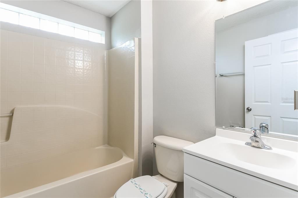 En Venta: $265,000 (3 camas, 2 baños, 1331 Pies cuadrados)