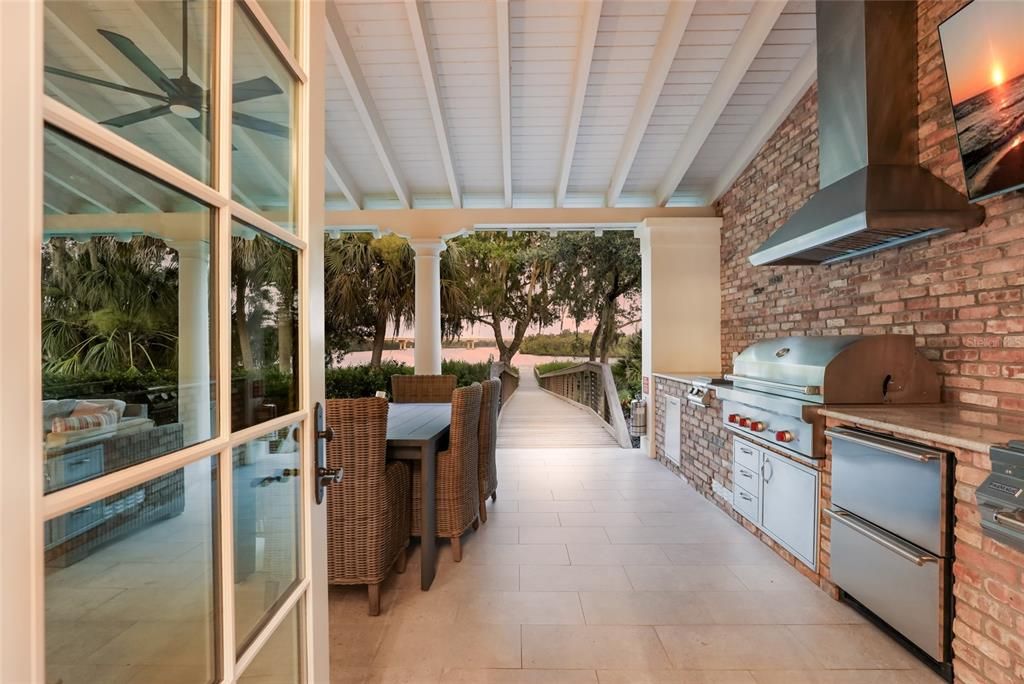 Active With Contract: $2,249,000 (3 beds, 3 baths, 3223 Square Feet)