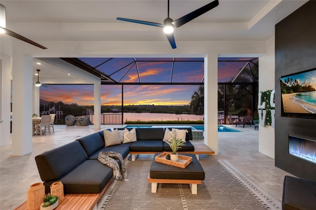 Active With Contract: $2,249,000 (3 beds, 3 baths, 3223 Square Feet)