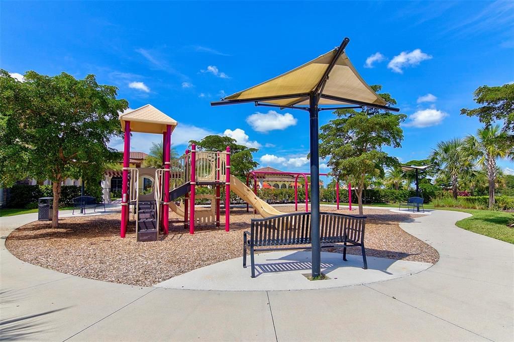For Sale: $869,000 (5 beds, 4 baths, 3318 Square Feet)