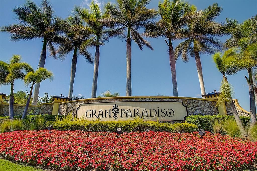 For Sale: $869,000 (5 beds, 4 baths, 3318 Square Feet)