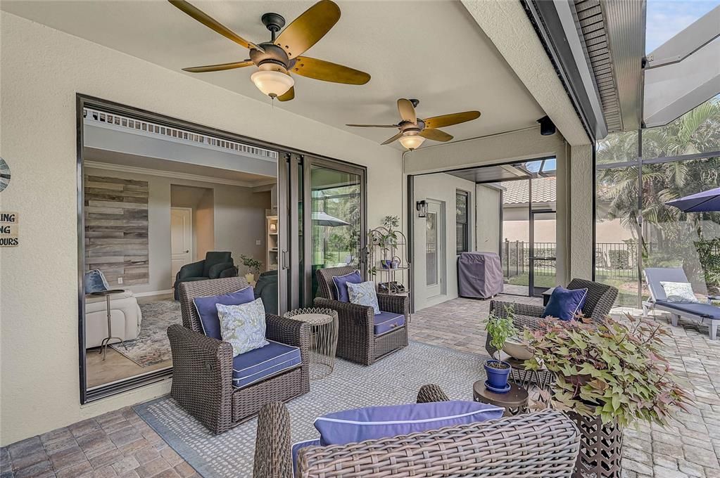 For Sale: $869,000 (5 beds, 4 baths, 3318 Square Feet)