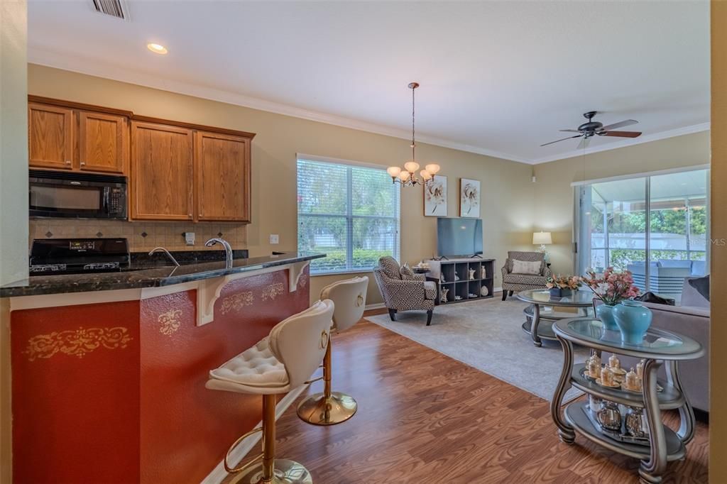 For Sale: $318,900 (2 beds, 2 baths, 1455 Square Feet)
