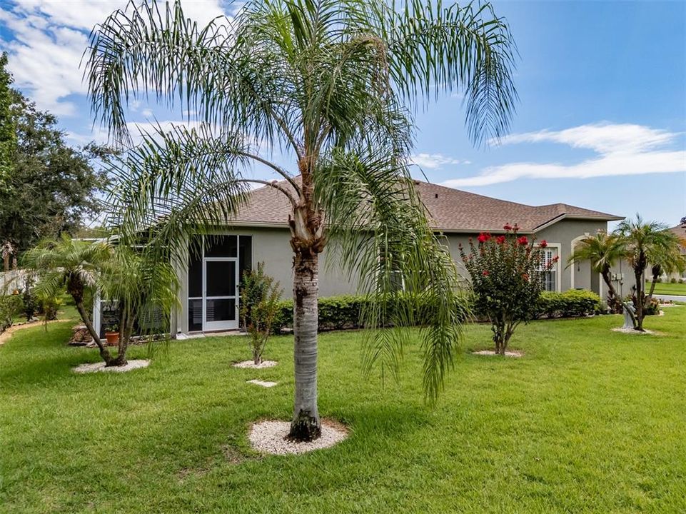 For Sale: $318,900 (2 beds, 2 baths, 1455 Square Feet)