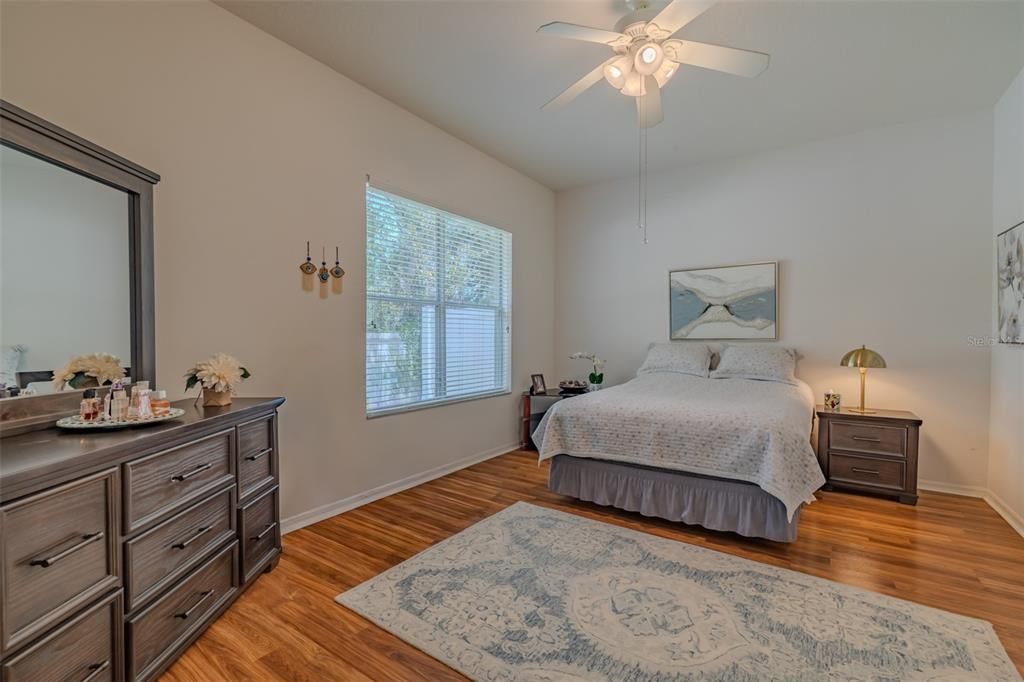 For Sale: $318,900 (2 beds, 2 baths, 1455 Square Feet)