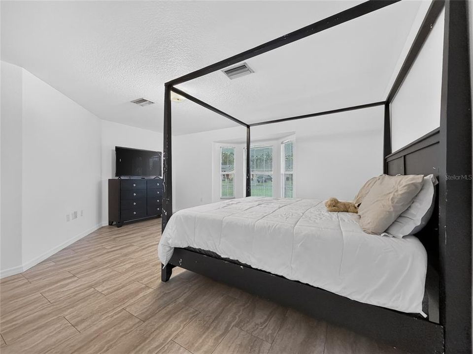 На продажу: $329,900 (3 спален, 2 ванн, 2181 Квадратных фут)