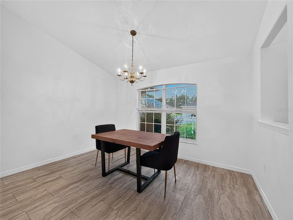 На продажу: $329,900 (3 спален, 2 ванн, 2181 Квадратных фут)