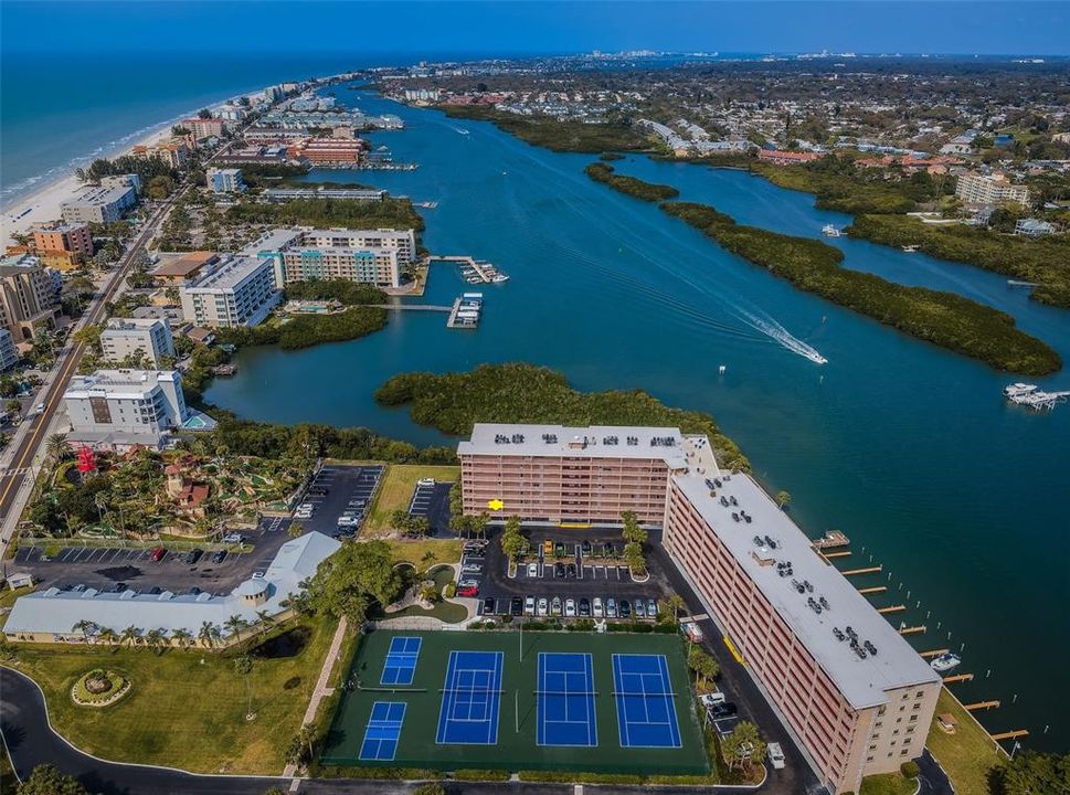 En Venta: $478,000 (2 camas, 2 baños, 1225 Pies cuadrados)