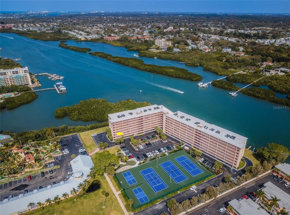 En Venta: $478,000 (2 camas, 2 baños, 1225 Pies cuadrados)