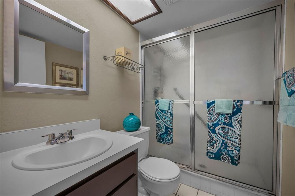 En Venta: $478,000 (2 camas, 2 baños, 1225 Pies cuadrados)