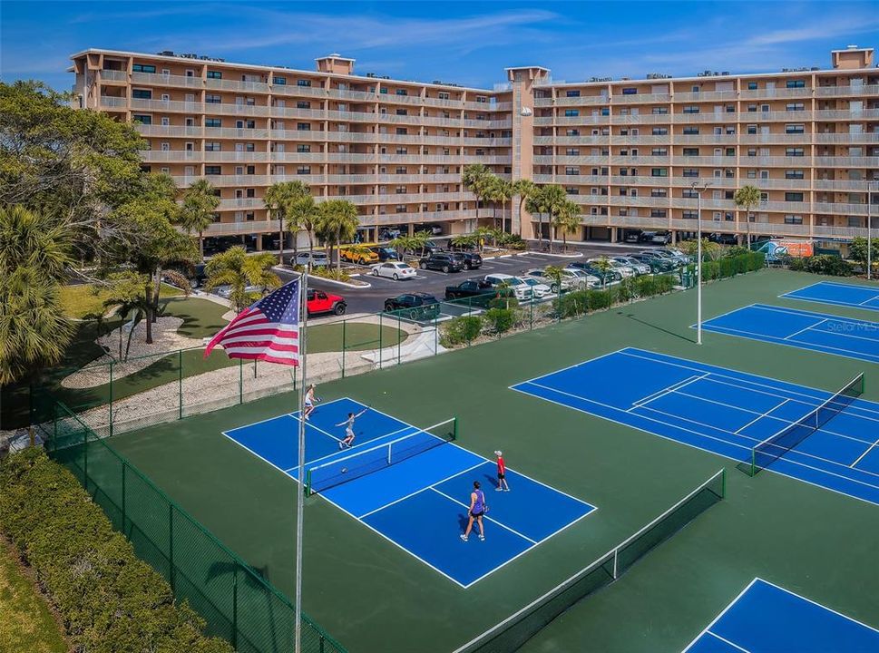 En Venta: $478,000 (2 camas, 2 baños, 1225 Pies cuadrados)