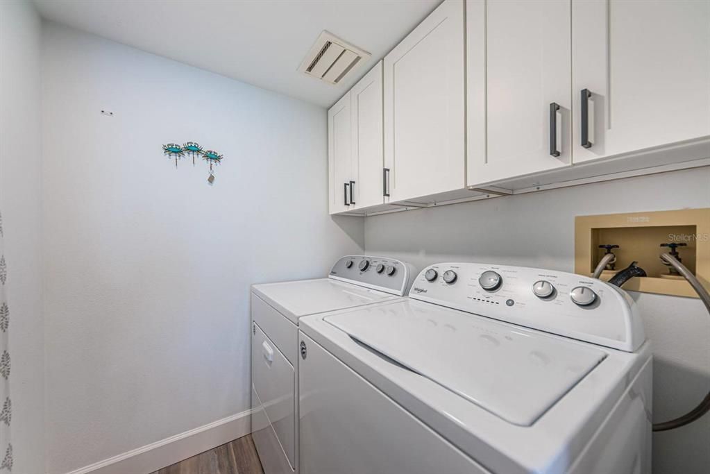 В аренду: $3,200 (2 спален, 2 ванн, 1255 Квадратных фут)