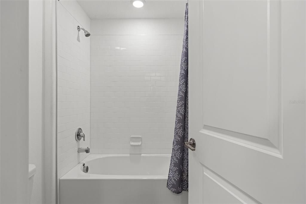 В аренду: $4,500 (5 спален, 2 ванн, 2896 Квадратных фут)