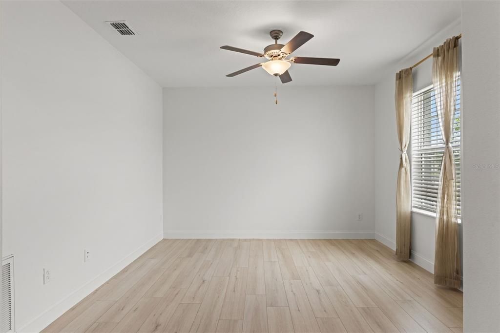 В аренду: $4,500 (5 спален, 2 ванн, 2896 Квадратных фут)