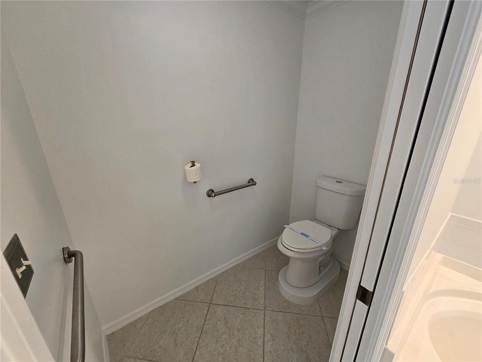 На продажу: $294,900 (3 спален, 2 ванн, 1692 Квадратных фут)