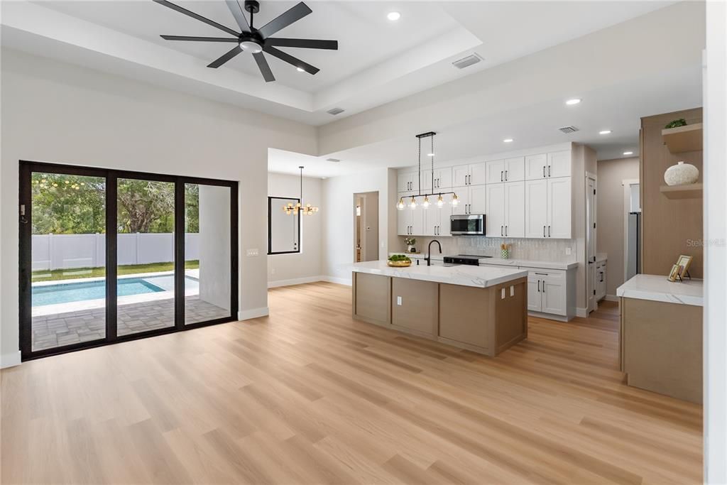En Venta: $529,900 (4 camas, 2 baños, 1857 Pies cuadrados)