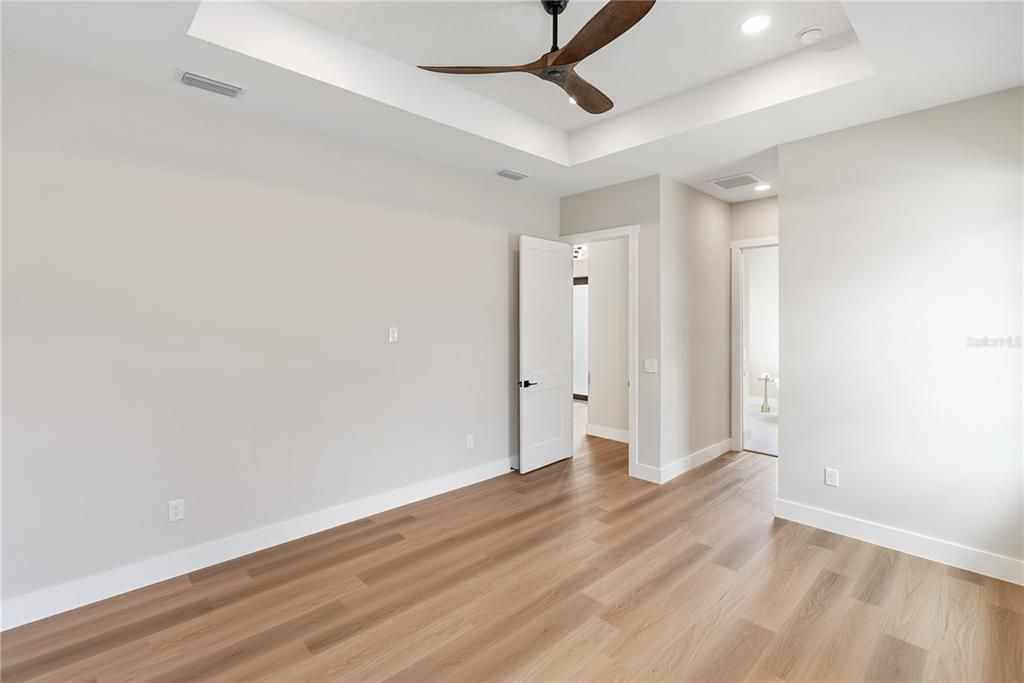 En Venta: $529,900 (4 camas, 2 baños, 1857 Pies cuadrados)