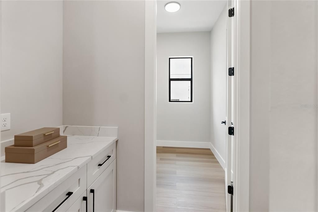 En Venta: $529,900 (4 camas, 2 baños, 1857 Pies cuadrados)