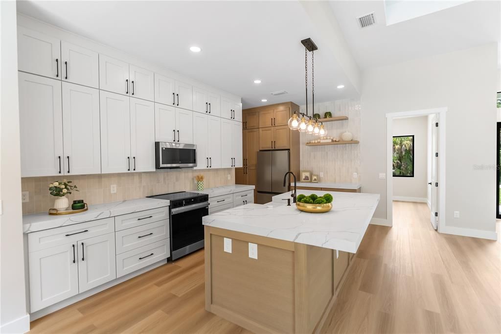 En Venta: $529,900 (4 camas, 2 baños, 1857 Pies cuadrados)