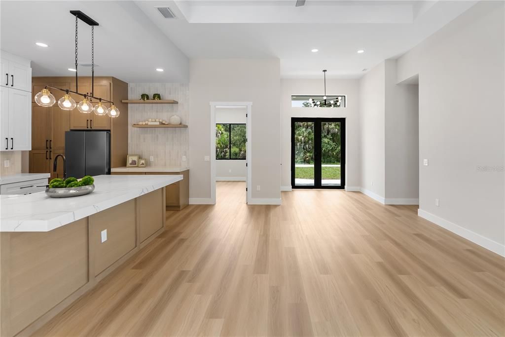 En Venta: $529,900 (4 camas, 2 baños, 1857 Pies cuadrados)